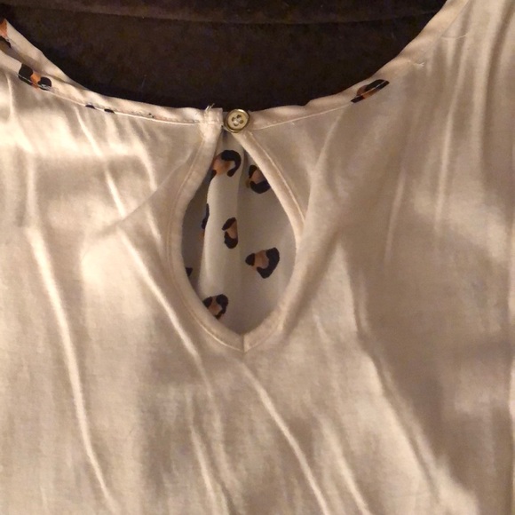 Limited Silky Front Top - Picture 3 of 3